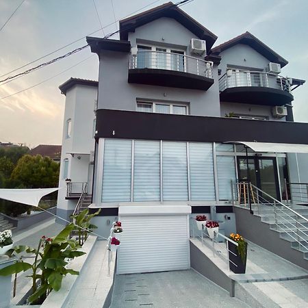 קומאנובו Greenhill Apartments מראה חיצוני תמונה