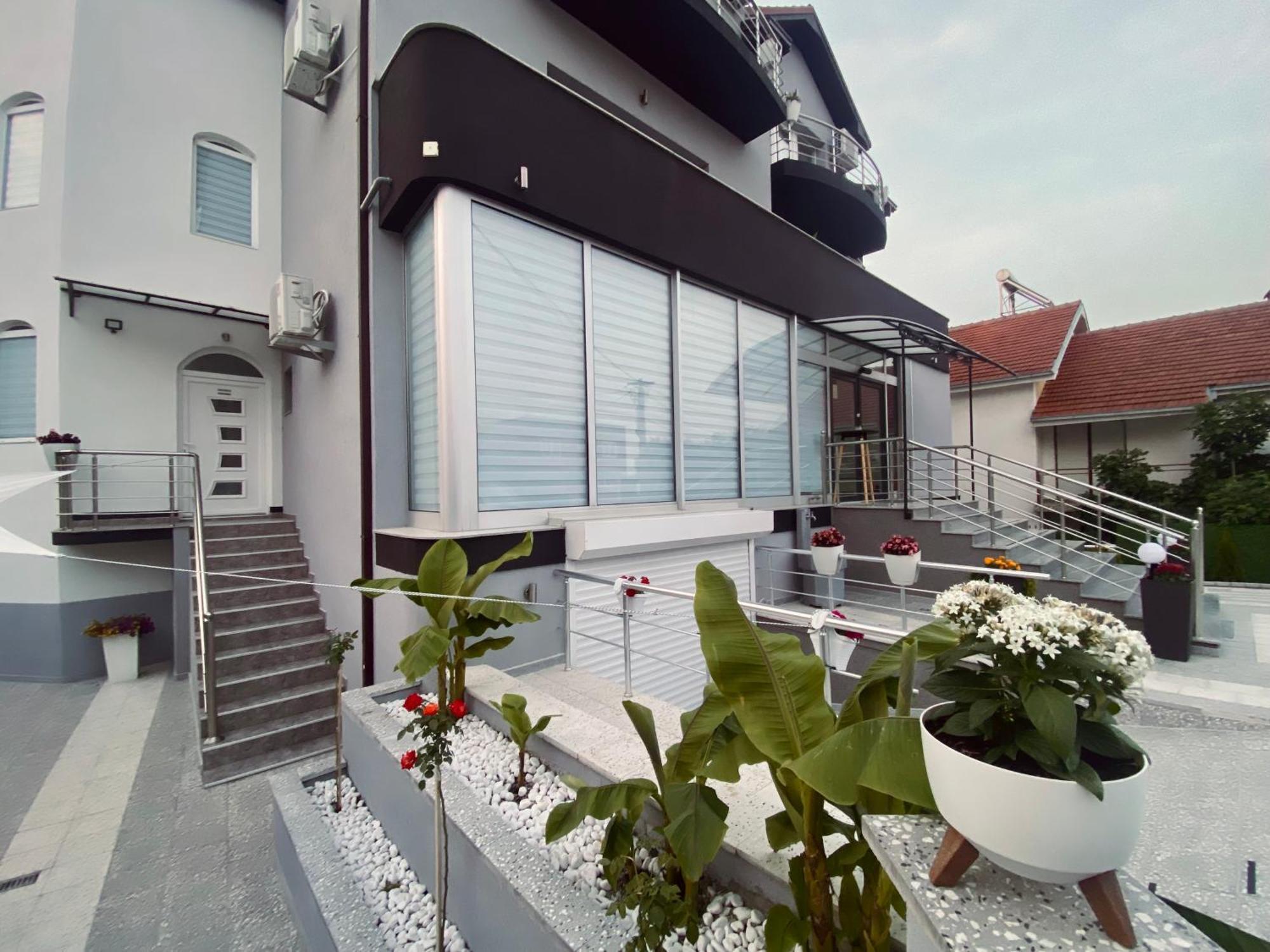 קומאנובו Greenhill Apartments מראה חיצוני תמונה